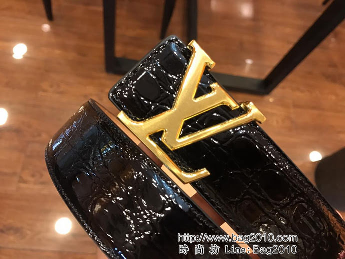 路易威登LV 2019春夏新款 頂級頭層高光鱷魚紋牛皮 不銹鋼扣 男士皮帶  xfp1263